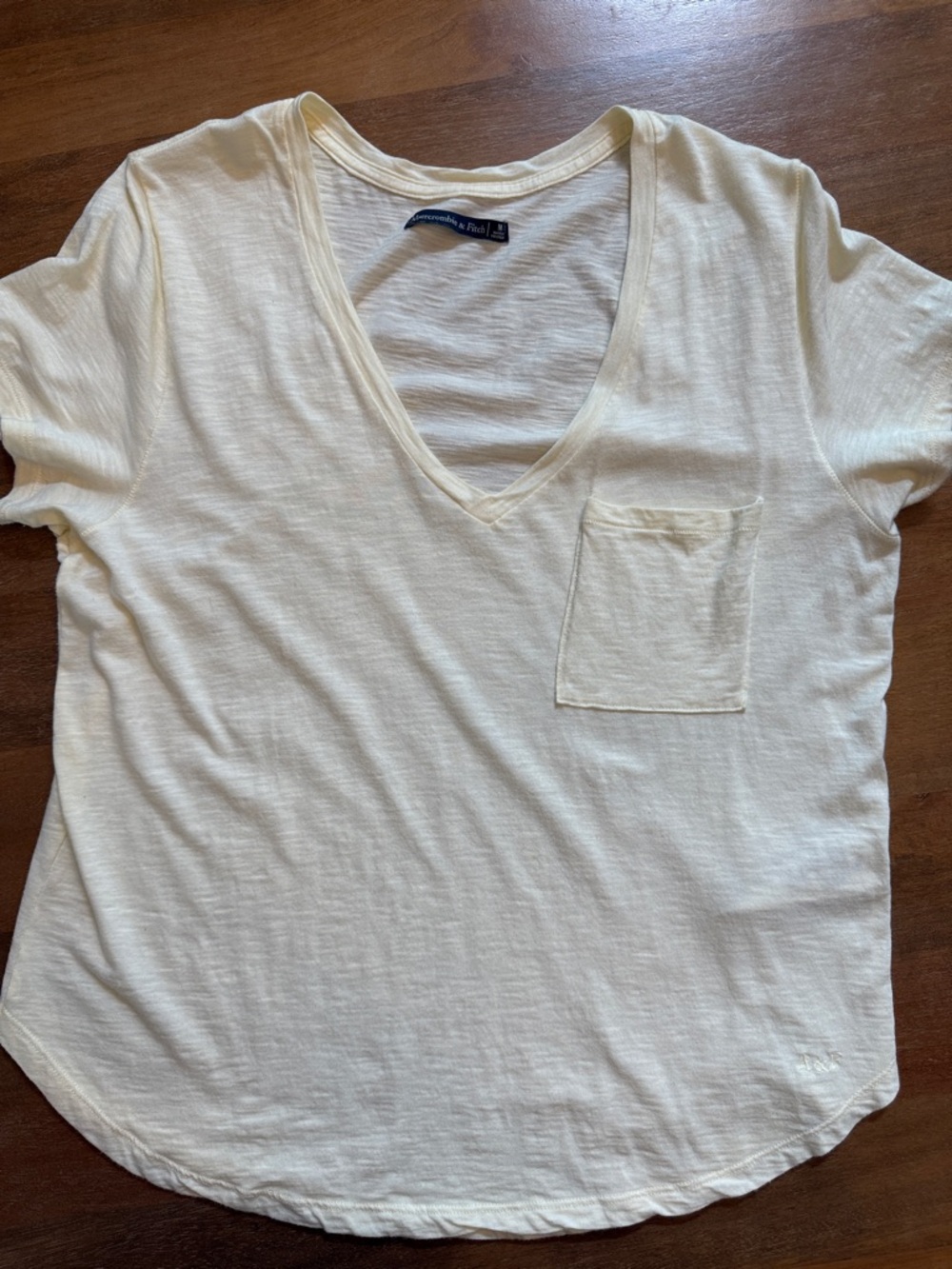 Abercrombie & Fitch Sz M Pale Yellow V-Neck Pocket Tee